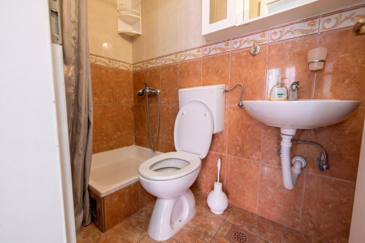 Guesthouse Rebecca ماكارسكا المظهر الخارجي الصورة