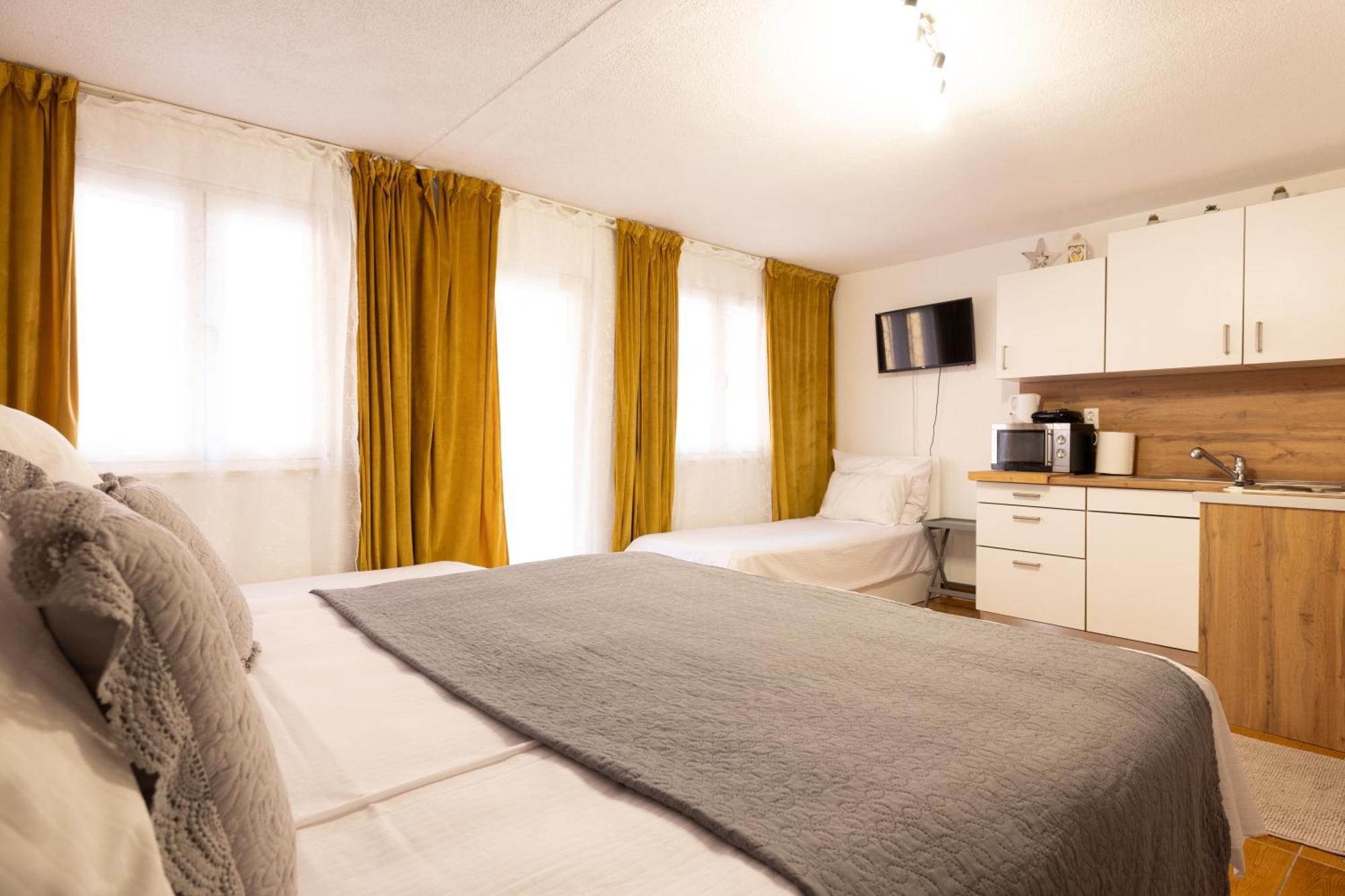 Guesthouse Rebecca ماكارسكا المظهر الخارجي الصورة